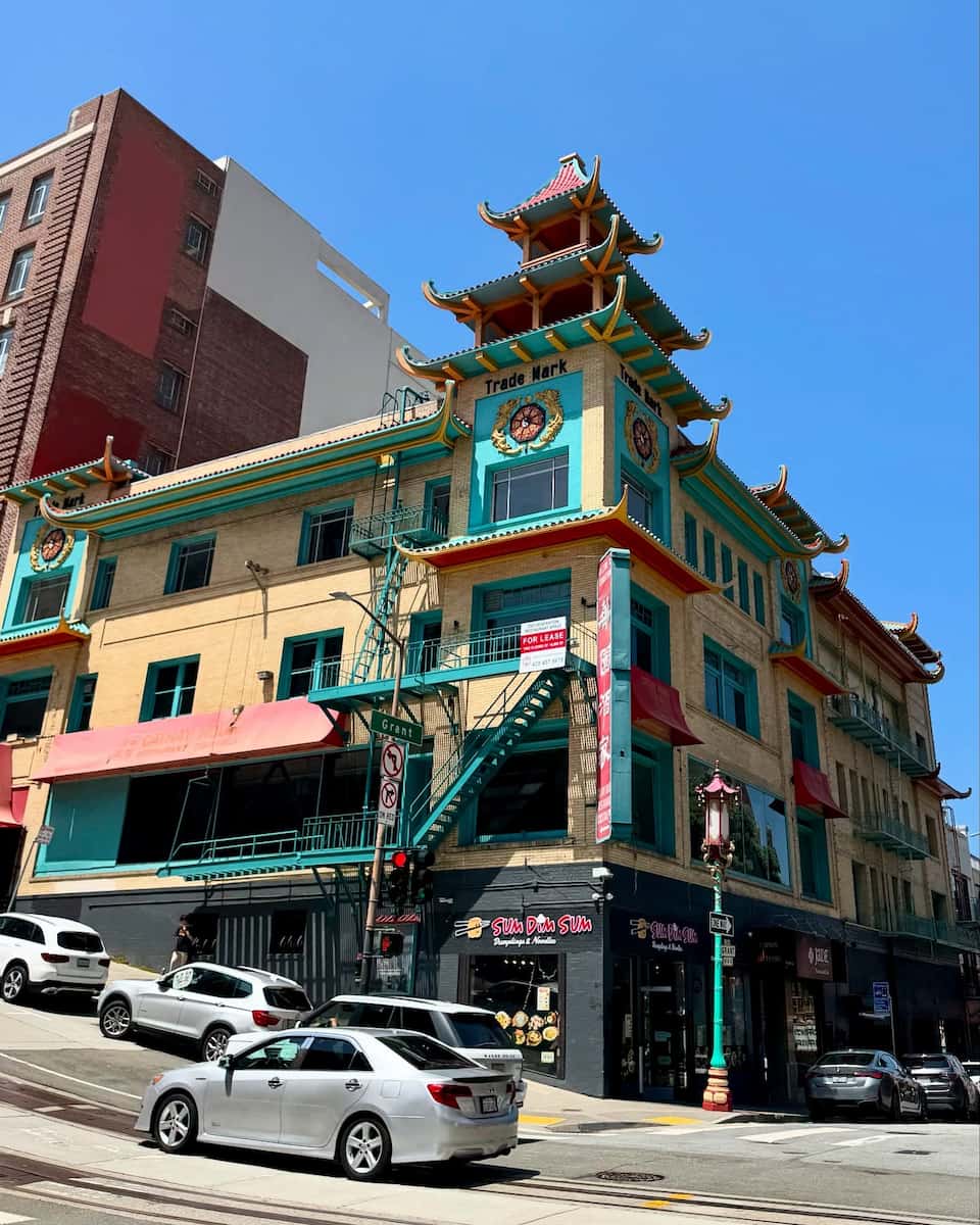 San Francisco’s Chinatown San Francisco’s Chinatown