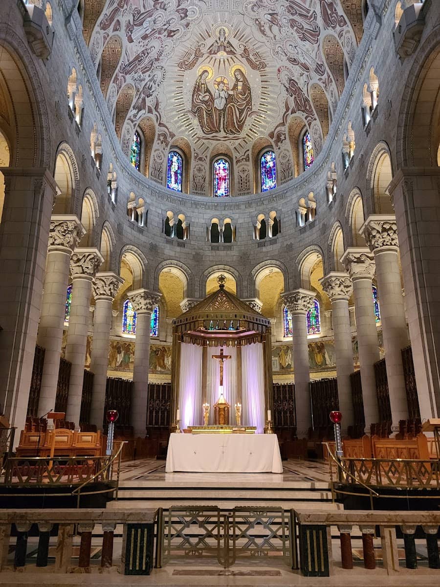 Sanctuaire Sainte-Anne-de-Beaupré, Quebec City Sanctuaire Sainte-Anne-de-Beaupré, Quebec City