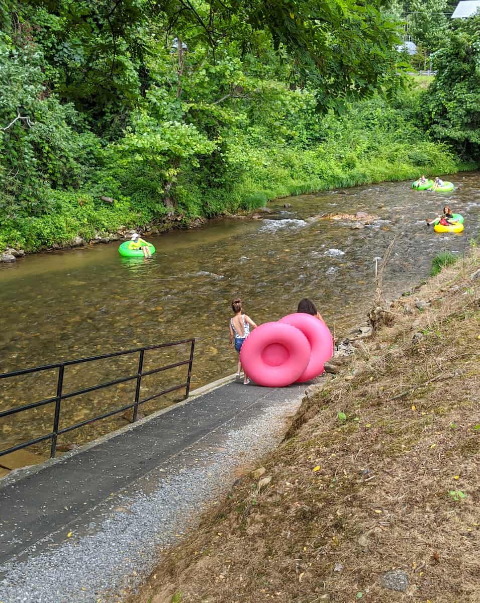 Summer Tubing Season & Waterpark Fun, Helen Summer Tubing Season & Waterpark Fun, Helen