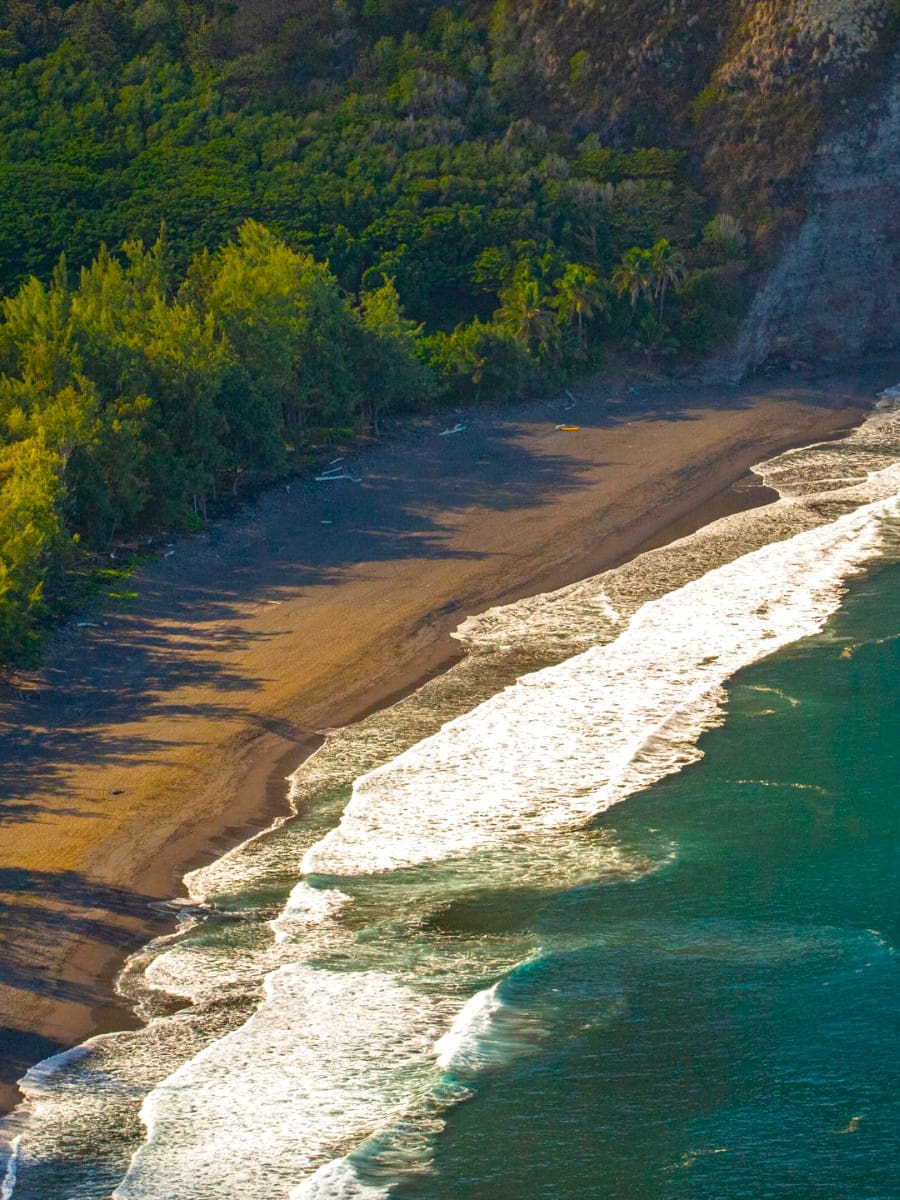 Waipio Valley, Hawaii Waipio Valley, Hawaii