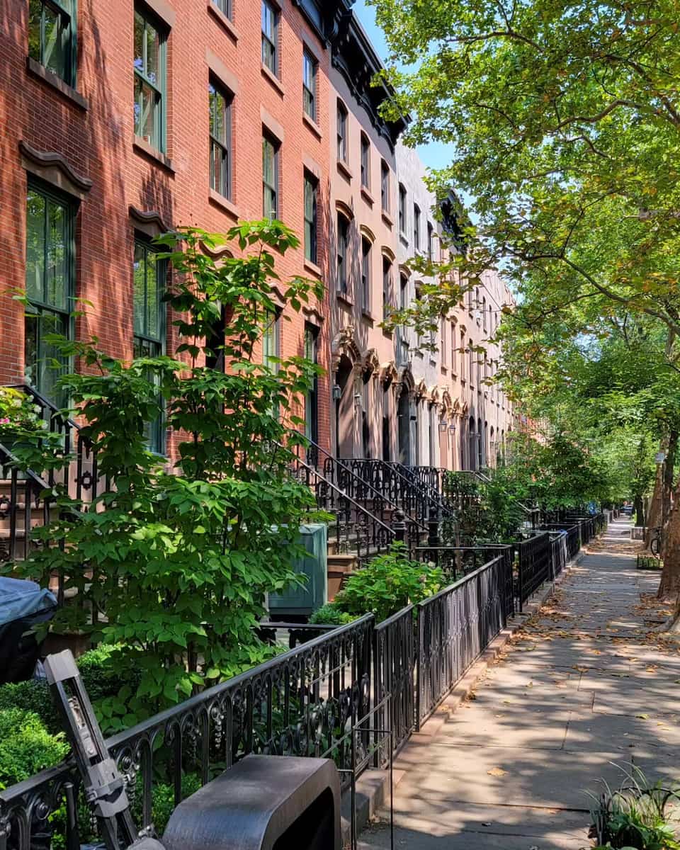 Carroll Gardens & Cobble Hill Carroll Gardens & Cobble Hill