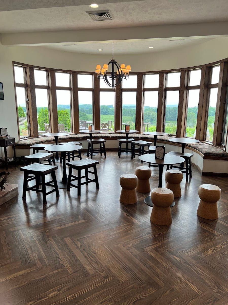 Chateau Chantal Winery and Inn, Traverse City, US Chateau Chantal Winery and Inn, Traverse City, US