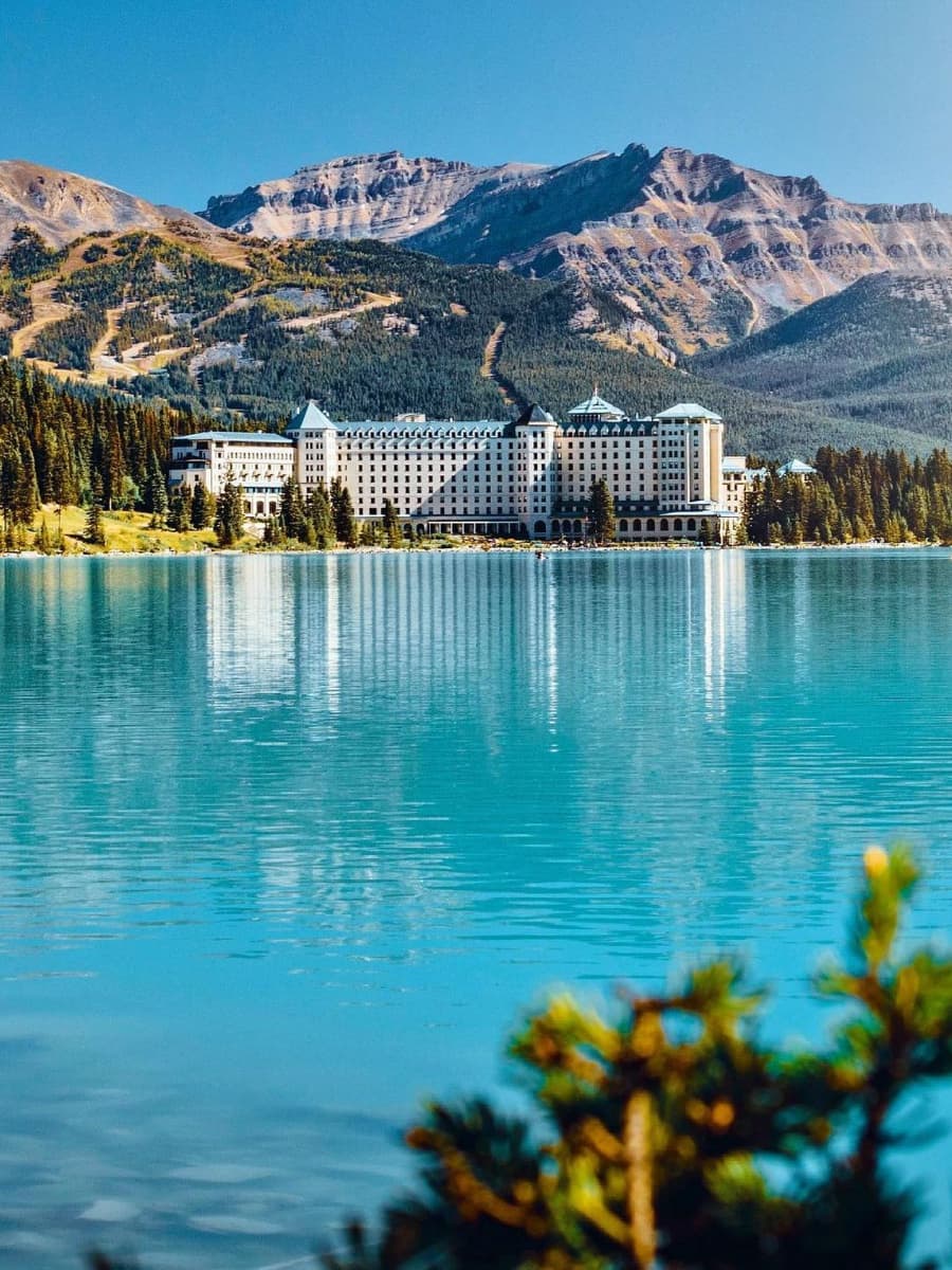 Fairmont Chateau Lake Louise, Banff, Alberta Fairmont Chateau Lake Louise, Banff, Alberta