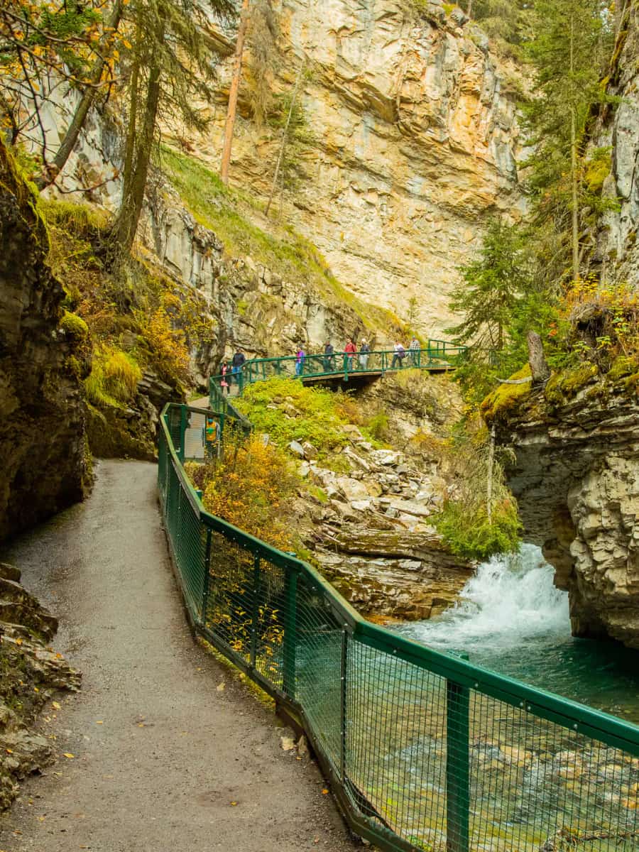 Johnston Canyon, Banff, Alberta Johnston Canyon, Banff, Alberta