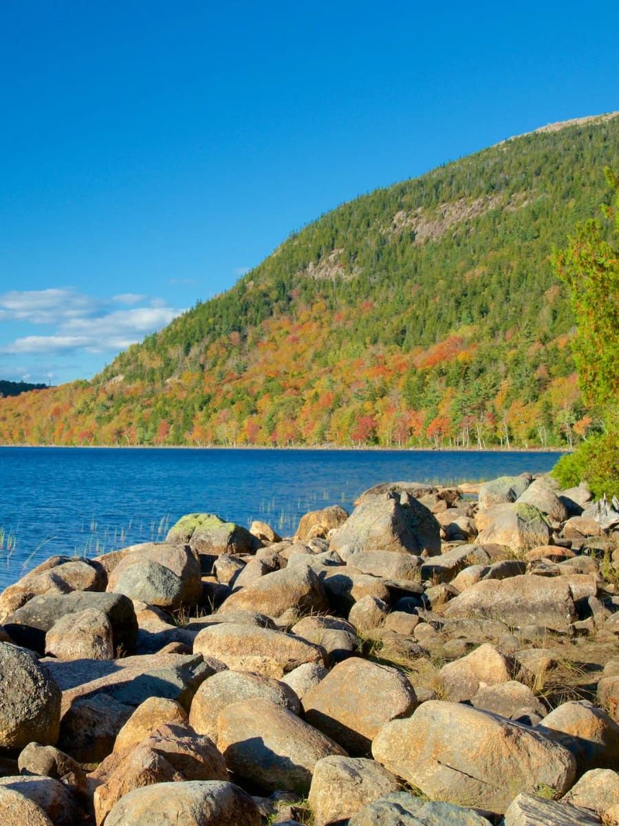Jordan Pond, Bar Harbor, Maine Jordan Pond, Bar Harbor, Maine