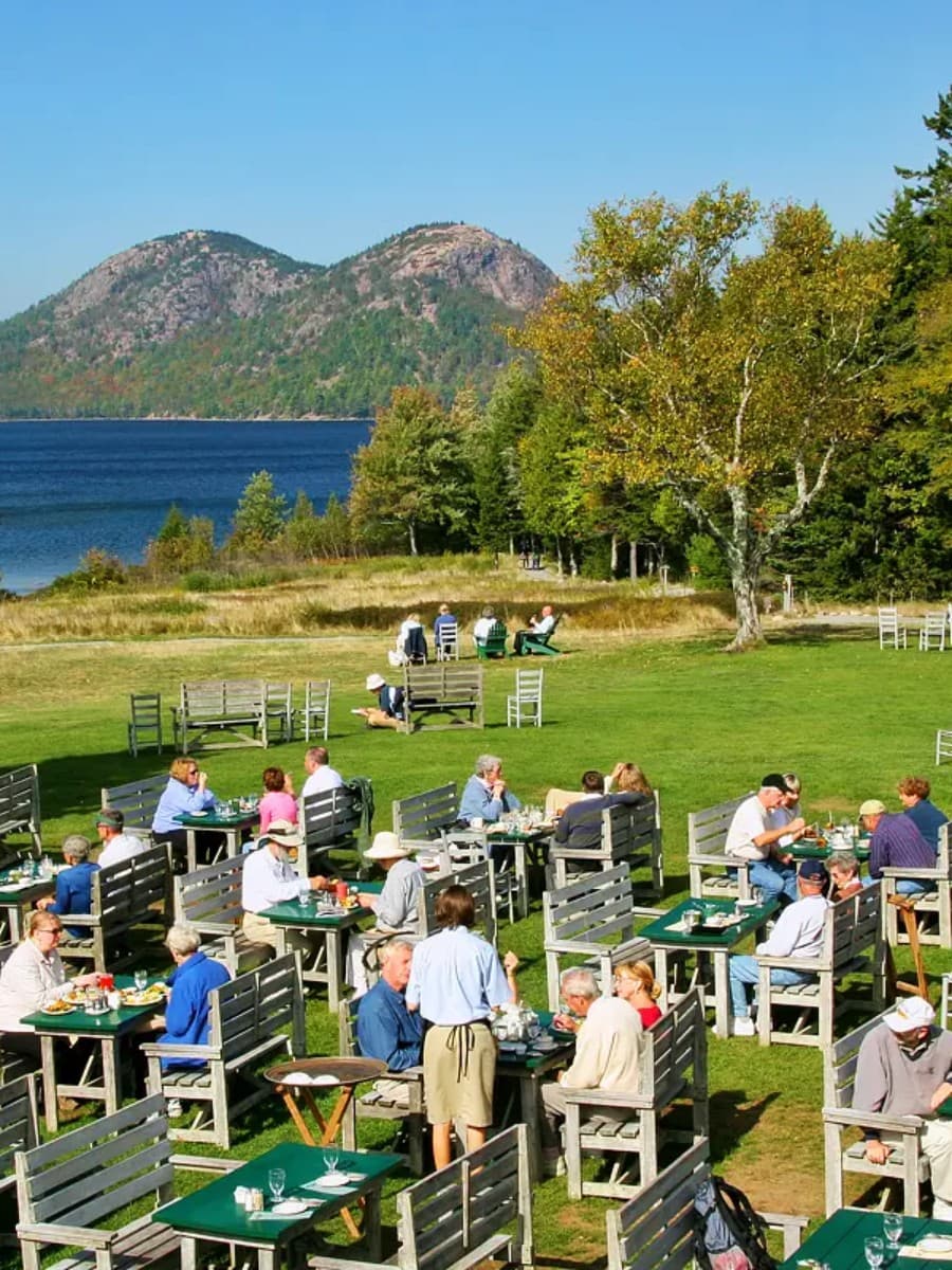 Jordan Pond, Bar Harbor, Maine Jordan Pond, Bar Harbor, Maine
