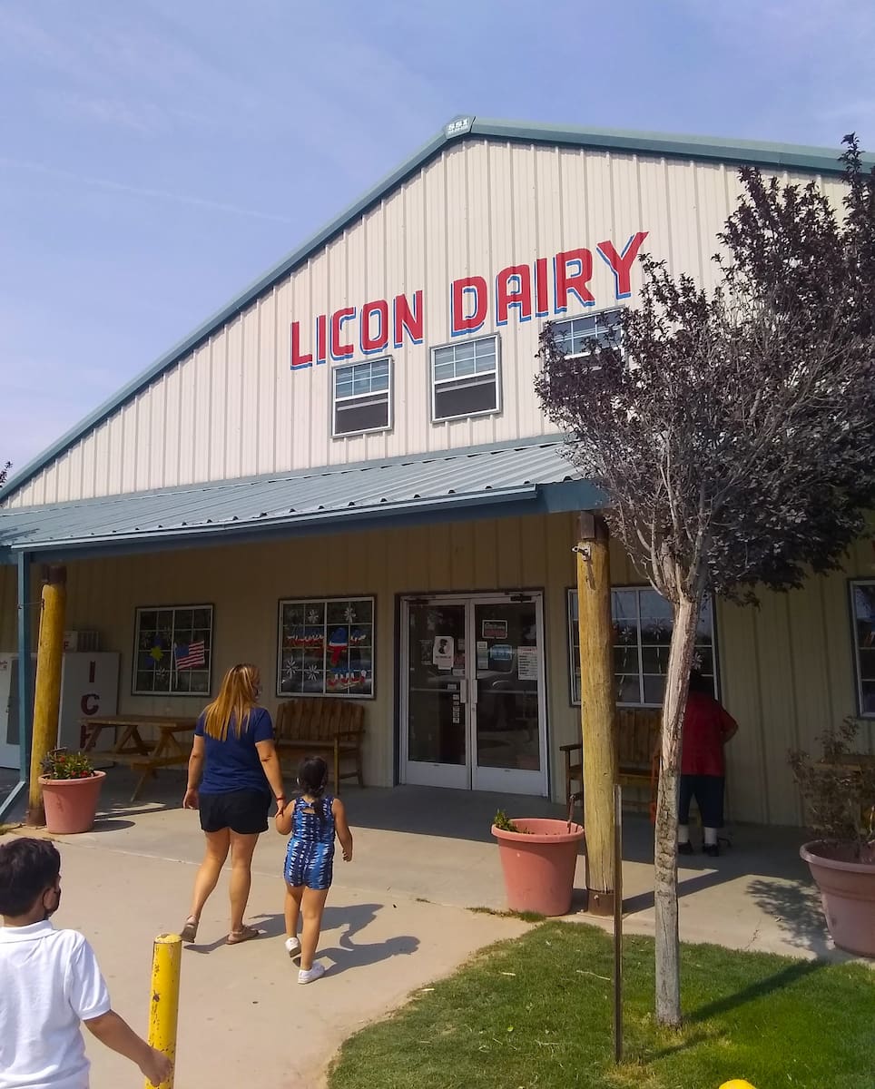 Licon's Dairy Azaderos, El Paso Licon's Dairy Azaderos, El Paso