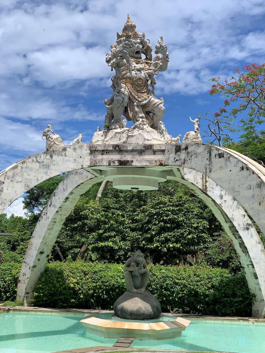 Pura Luhur Uluwatu Temple, Bali Pura Luhur Uluwatu Temple, Bali