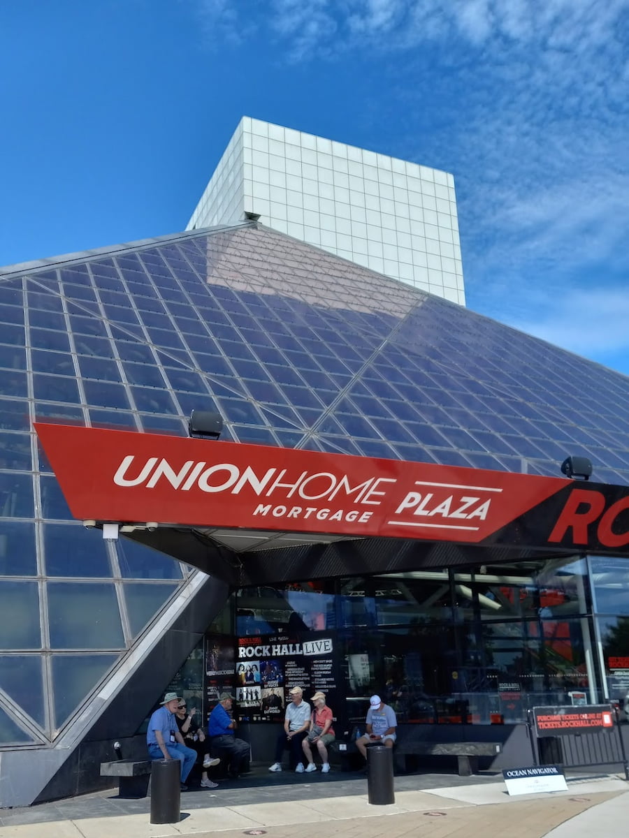 Rock and Roll Hall of Fame, Cleveland Rock and Roll Hall of Fame, Cleveland