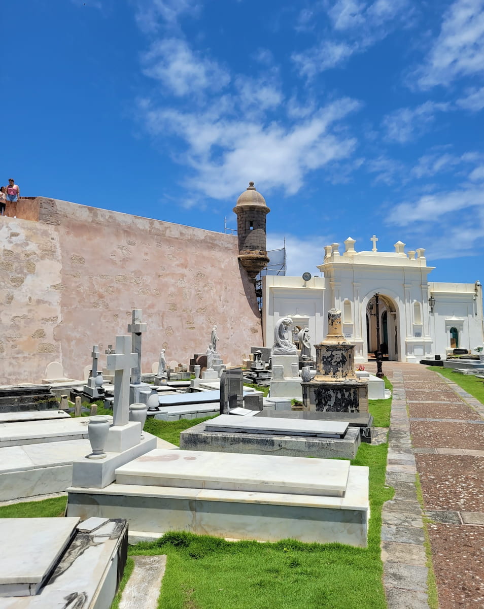 Santa María Magdalena de Pazzis Cemetery Santa María Magdalena de Pazzis Cemetery