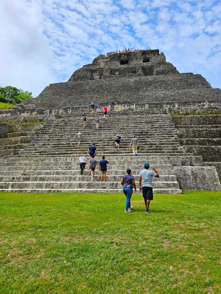 Xunantunich, Belize Xunantunich, Belize