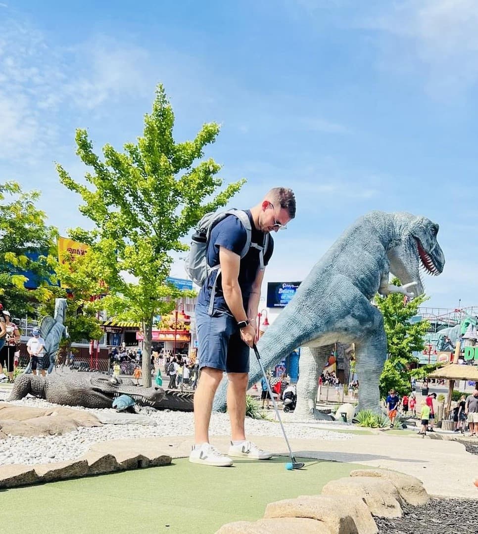 Dinosaur Adventure Golf, Niagara Falls Dinosaur Adventure Golf, Niagara Falls